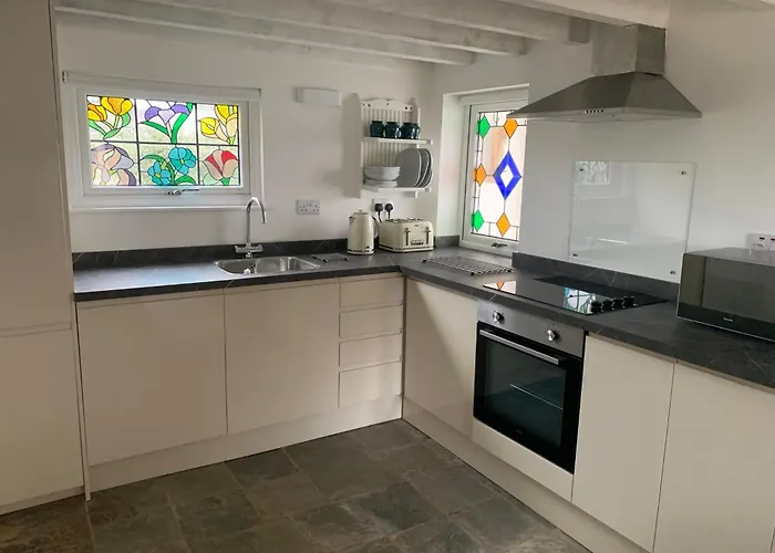 Y Stabl, Llanrhidian, Gower